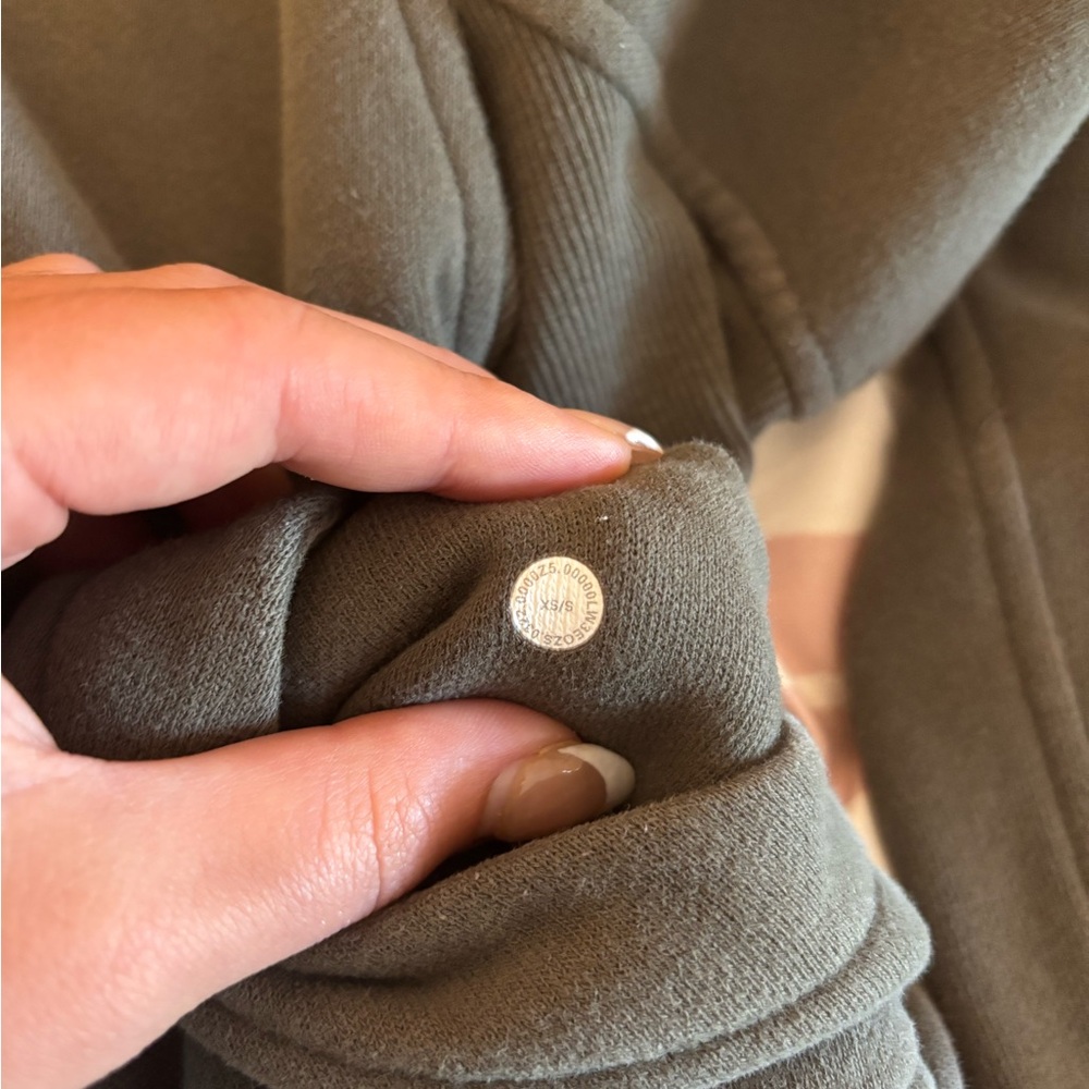 Lululemon Scuba Oversized Full Zip Hoodie - Picture 6 of 6